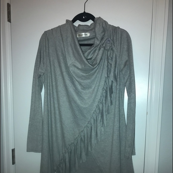 Grey Wrap - Picture 3 of 3